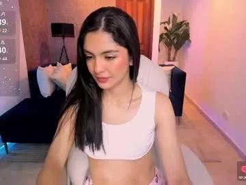 Try our girls live displays and explore the company of endless strippers, with beautiful physiques, vibrating toys and more.