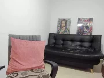 Try our girls live displays and explore the company of endless strippers, with beautiful physiques, vibrating toys and more.