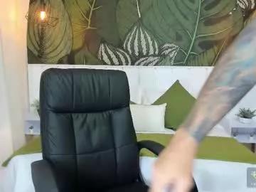 Try our girls live displays and explore the company of endless strippers, with beautiful physiques, vibrating toys and more.