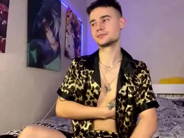 mike_severi — GOAL: show ass [50 tokens remaining] welcome to my room ! #feet #young #bigcock #teen #shaved