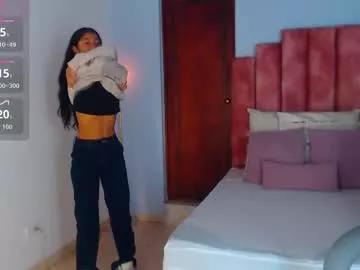 Try our girls live displays and explore the company of endless strippers, with beautiful physiques, vibrating toys and more.