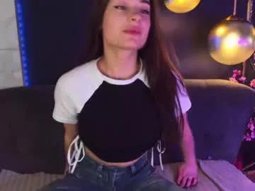 Try our girls live displays and explore the company of endless strippers, with beautiful physiques, vibrating toys and more.