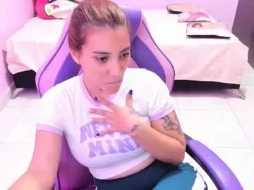 Try our girls live displays and explore the company of endless strippers, with beautiful physiques, vibrating toys and more.