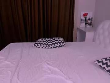 milla_waves from Chaturbate