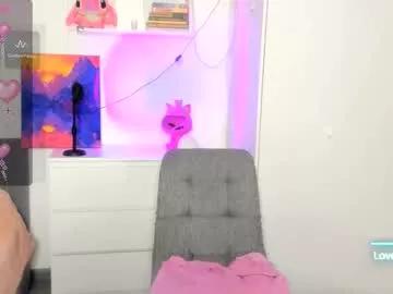 Try our girls live displays and explore the company of endless strippers, with beautiful physiques, vibrating toys and more.