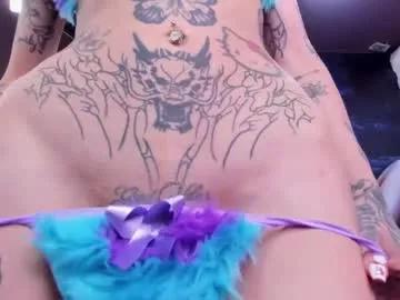 Try our girls live displays and explore the company of endless strippers, with beautiful physiques, vibrating toys and more.