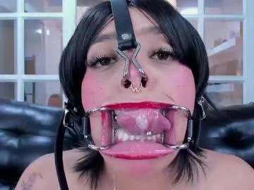 Try our girls live displays and explore the company of endless strippers, with beautiful physiques, vibrating toys and more.