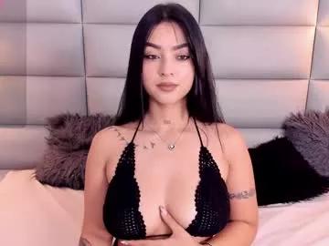 Try our girls live displays and explore the company of endless strippers, with beautiful physiques, vibrating toys and more.