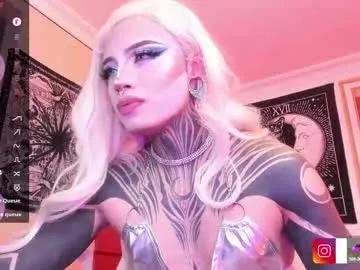 Try our girls live displays and explore the company of endless strippers, with beautiful physiques, vibrating toys and more.