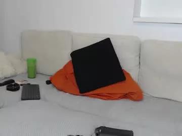 Try our girls live displays and explore the company of endless strippers, with beautiful physiques, vibrating toys and more.