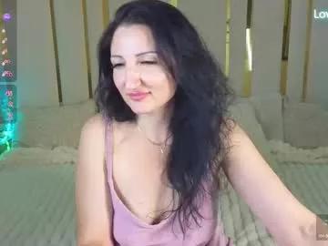 Try our girls live displays and explore the company of endless strippers, with beautiful physiques, vibrating toys and more.