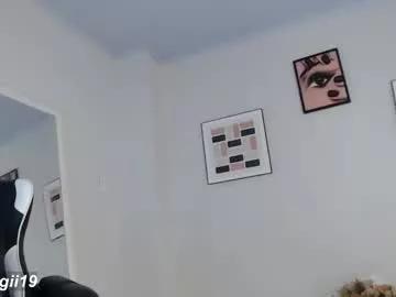 Try our girls live displays and explore the company of endless strippers, with beautiful physiques, vibrating toys and more.