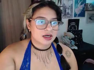 Try our girls live displays and explore the company of endless strippers, with beautiful physiques, vibrating toys and more.