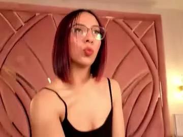Try our girls live displays and explore the company of endless strippers, with beautiful physiques, vibrating toys and more.