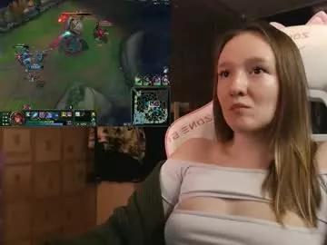 Try our girls live displays and explore the company of endless strippers, with beautiful physiques, vibrating toys and more.