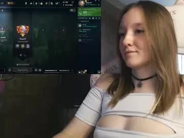 Try our girls live displays and explore the company of endless strippers, with beautiful physiques, vibrating toys and more.