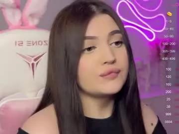 Try our girls live displays and explore the company of endless strippers, with beautiful physiques, vibrating toys and more.