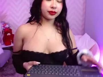 Try our girls live displays and explore the company of endless strippers, with beautiful physiques, vibrating toys and more.