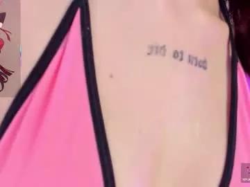 Try our girls live displays and explore the company of endless strippers, with beautiful physiques, vibrating toys and more.