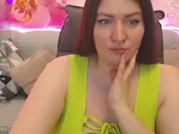 Try our girls live displays and explore the company of endless strippers, with beautiful physiques, vibrating toys and more.