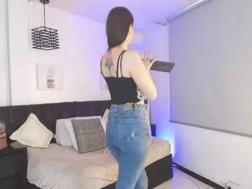 Try our girls live displays and explore the company of endless strippers, with beautiful physiques, vibrating toys and more.