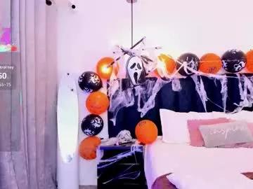 Try our girls live displays and explore the company of endless strippers, with beautiful physiques, vibrating toys and more.