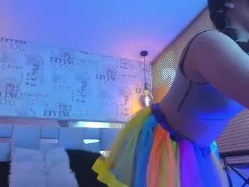 Try our girls live displays and explore the company of endless strippers, with beautiful physiques, vibrating toys and more.