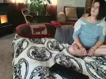 newyou25loveuss — get her naked  [59 tokens remaining]