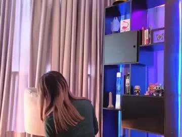 Try our girls live displays and explore the company of endless strippers, with beautiful physiques, vibrating toys and more.