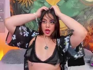 Try our girls live displays and explore the company of endless strippers, with beautiful physiques, vibrating toys and more.