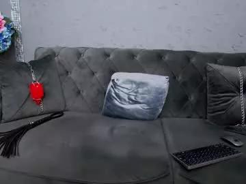 Try our girls live displays and explore the company of endless strippers, with beautiful physiques, vibrating toys and more.