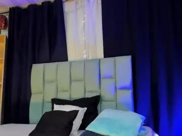 Try our girls live displays and explore the company of endless strippers, with beautiful physiques, vibrating toys and more.
