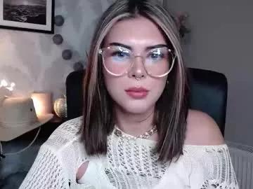 Try our girls live displays and explore the company of endless strippers, with beautiful physiques, vibrating toys and more.