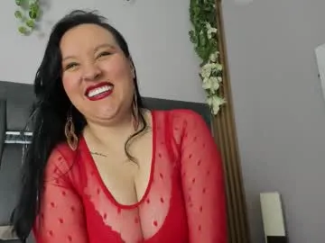 nuah_electra — Come meet me... I'm new and naughty  | DANCE EROTIC + ESTRIPTIS * 95 tks left * | #curvy #new #bigboobs #latina #blowjob |