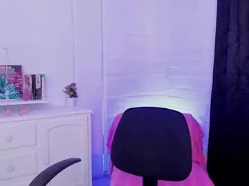 Try our girls live displays and explore the company of endless strippers, with beautiful physiques, vibrating toys and more.