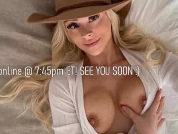 Try our girls live displays and explore the company of endless strippers, with beautiful physiques, vibrating toys and more.