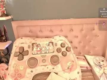 Try our girls live displays and explore the company of endless strippers, with beautiful physiques, vibrating toys and more.