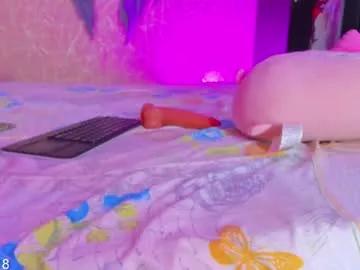 Try our girls live displays and explore the company of endless strippers, with beautiful physiques, vibrating toys and more.