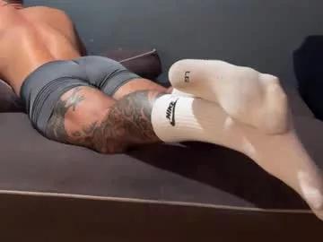 Try our girls live displays and explore the company of endless strippers, with beautiful physiques, vibrating toys and more.