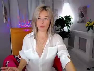 Try our girls live displays and explore the company of endless strippers, with beautiful physiques, vibrating toys and more.