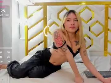 Try our girls live displays and explore the company of endless strippers, with beautiful physiques, vibrating toys and more.