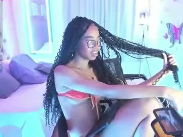 Try our girls live displays and explore the company of endless strippers, with beautiful physiques, vibrating toys and more.