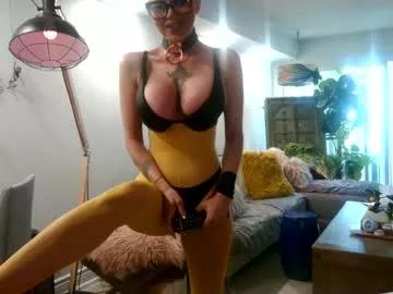 Try our girls live displays and explore the company of endless strippers, with beautiful physiques, vibrating toys and more.