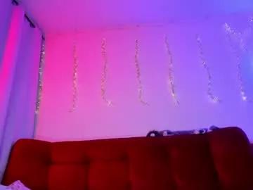 Try our girls live displays and explore the company of endless strippers, with beautiful physiques, vibrating toys and more.