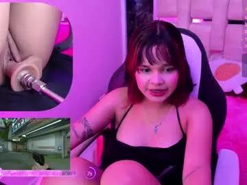 Try our girls live displays and explore the company of endless strippers, with beautiful physiques, vibrating toys and more.