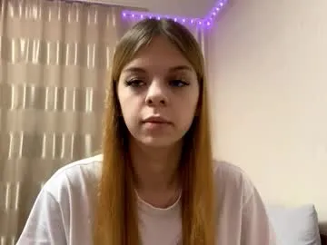 piedadjustine — Goal: Little peek my underboobs  #new #18 #shy #young #cute [0 tokens remaining]