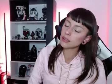 Try our girls live displays and explore the company of endless strippers, with beautiful physiques, vibrating toys and more.