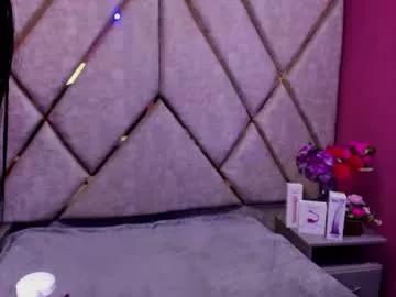 Try our girls live displays and explore the company of endless strippers, with beautiful physiques, vibrating toys and more.