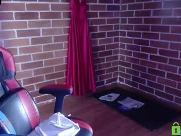 Try our girls live displays and explore the company of endless strippers, with beautiful physiques, vibrating toys and more.