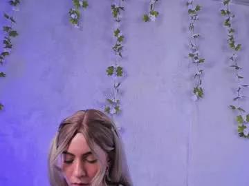 Try our girls live displays and explore the company of endless strippers, with beautiful physiques, vibrating toys and more.